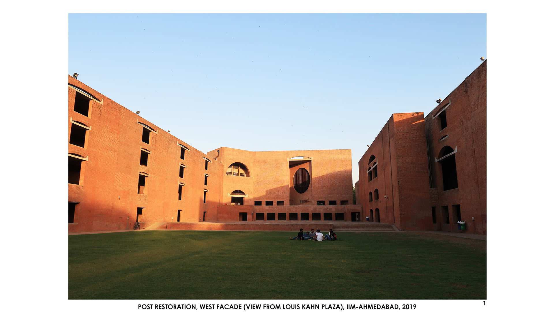 File:IIM Lucknow - Breakout area.jpg - Wikimedia Commons