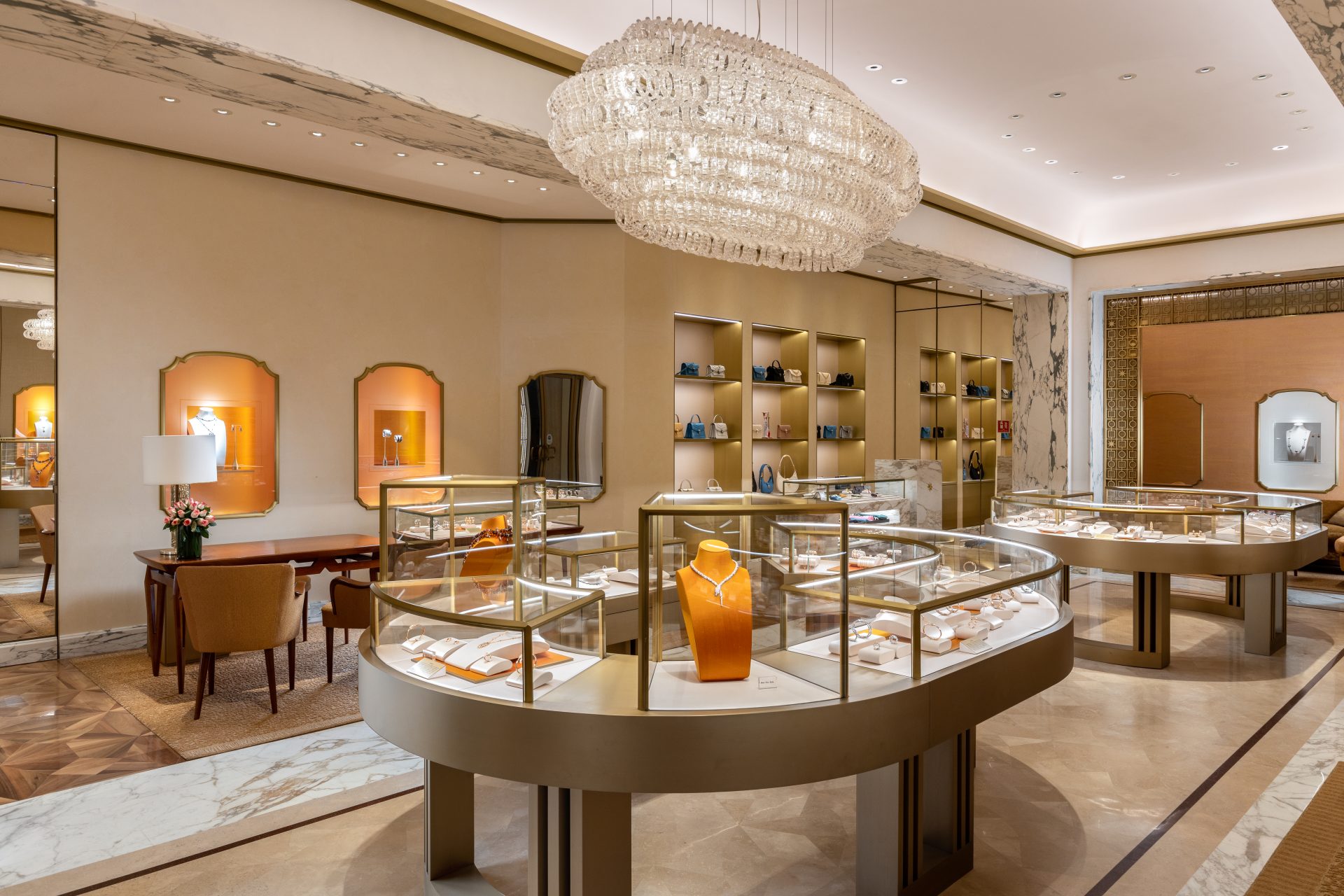 Bulgari opens a new boutique at Place Vendôme