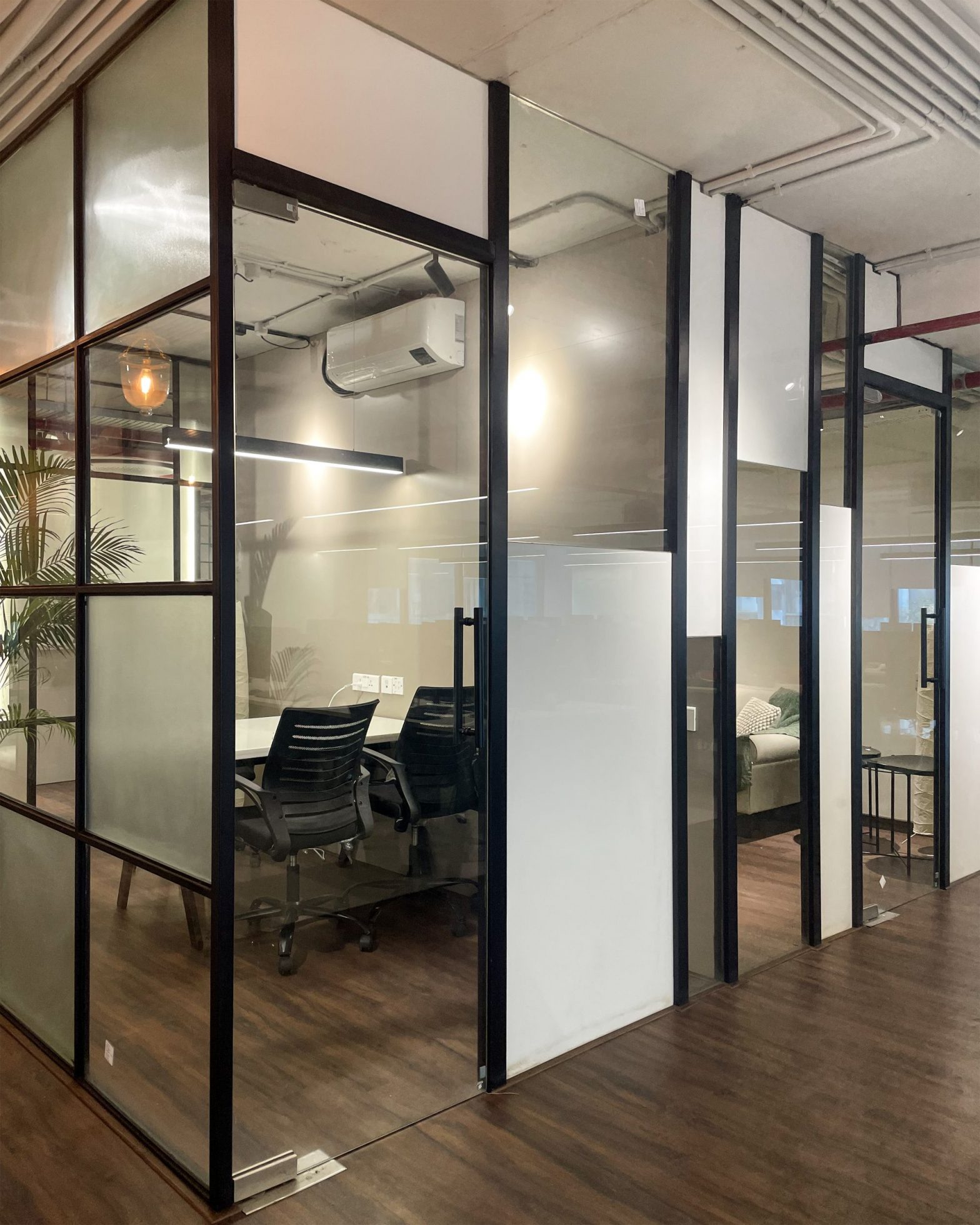 Come together at this casual-contemporary Mumbai office - Architect and ...