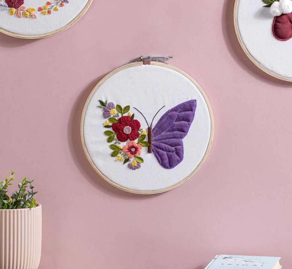 Modern Flower Embroidery Hoop Art, Embroidered Wall Decor, Floral Embroidery  Wall Hanging 