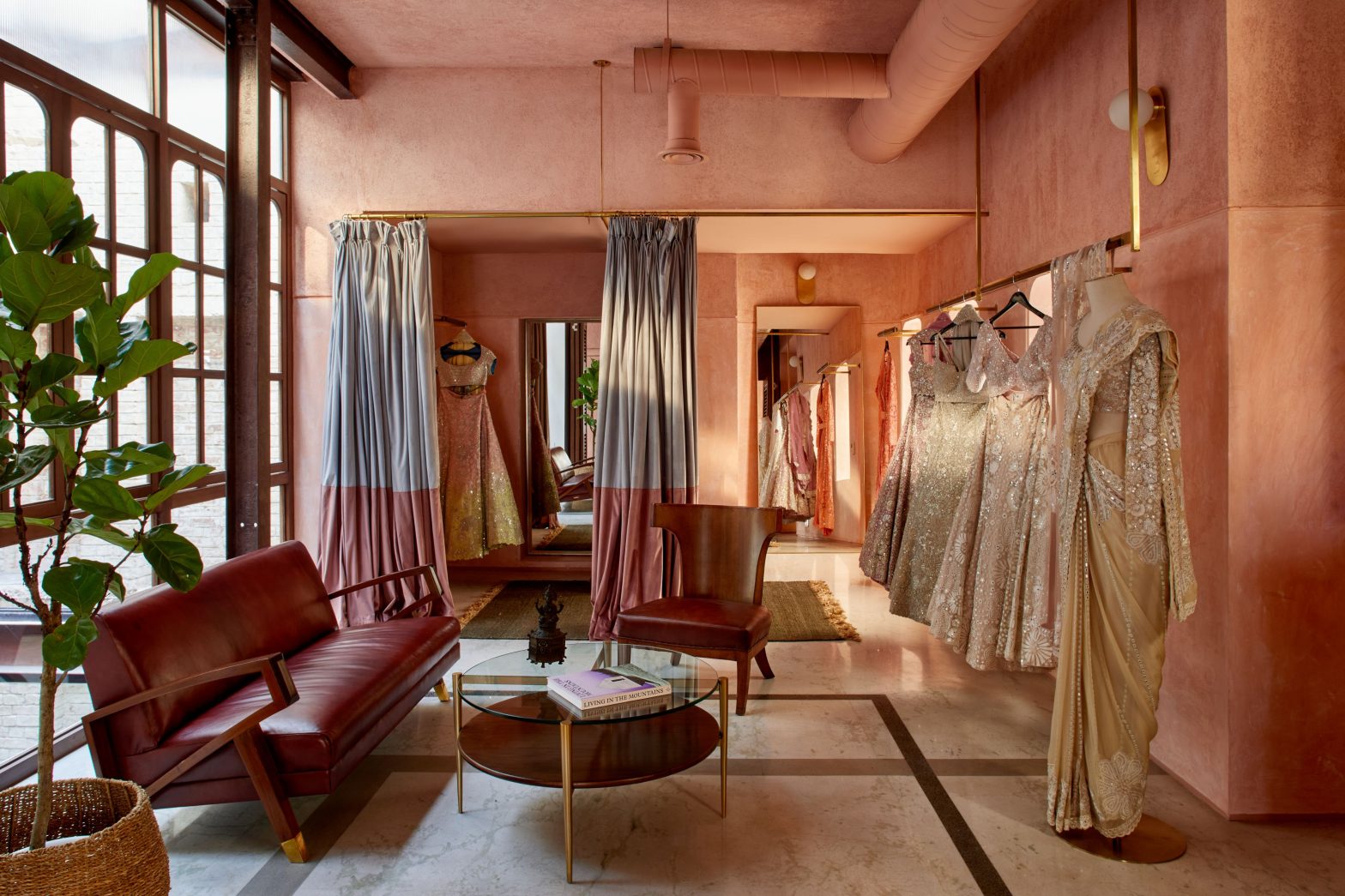 Hop into Kolkata's newest fashion store that carries Bombaim memories ...