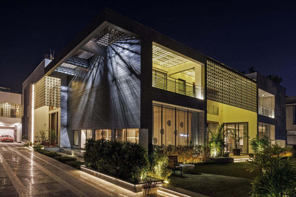 Set big standards for sustainability at Moradabad's modern family home ...